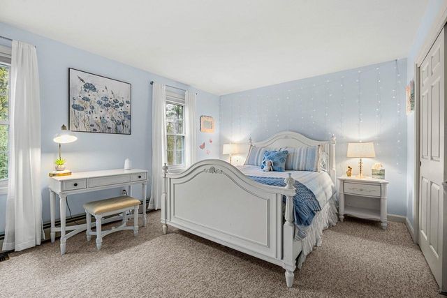 46 Veronica Drive, Bedford, NH 03110