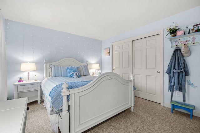 46 Veronica Drive, Bedford, NH 03110