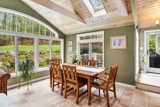 46 Veronica Drive, Bedford, NH 03110