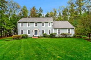 46 Veronica Drive, Bedford, NH 03110