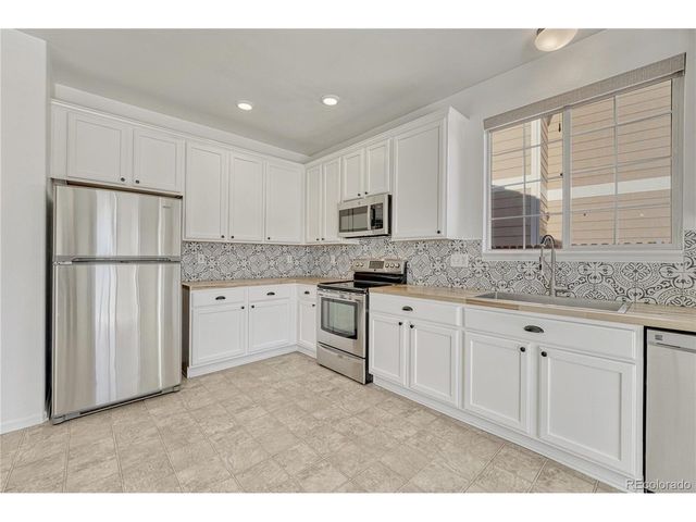 7326 S Nucla St, Aurora, CO 80016