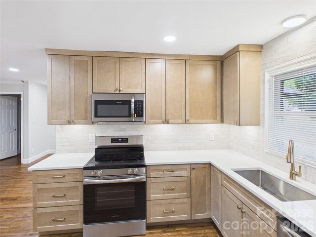 4012 Belshire Lane, Charlotte, NC 28205