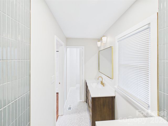 4012 Belshire Lane, Charlotte, NC 28205