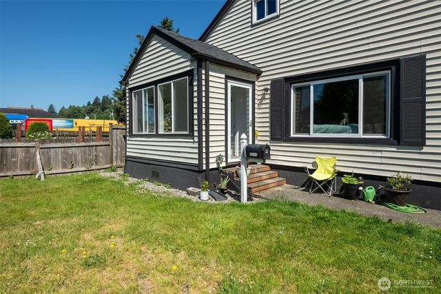 2515 Sumner Avenue, Hoquiam, WA 98550