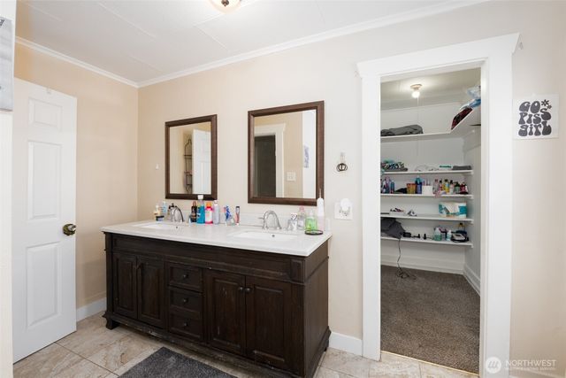 2515 Sumner Avenue, Hoquiam, WA 98550