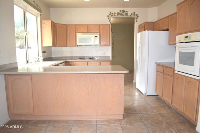 2714 KNOLLRIDGE Drive, Sierra Vista, AZ 85650