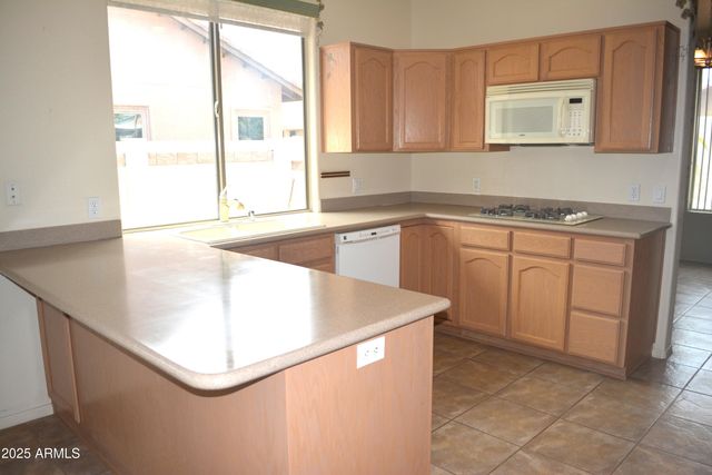 2714 KNOLLRIDGE Drive, Sierra Vista, AZ 85650