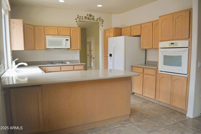 2714 KNOLLRIDGE Drive, Sierra Vista, AZ 85650