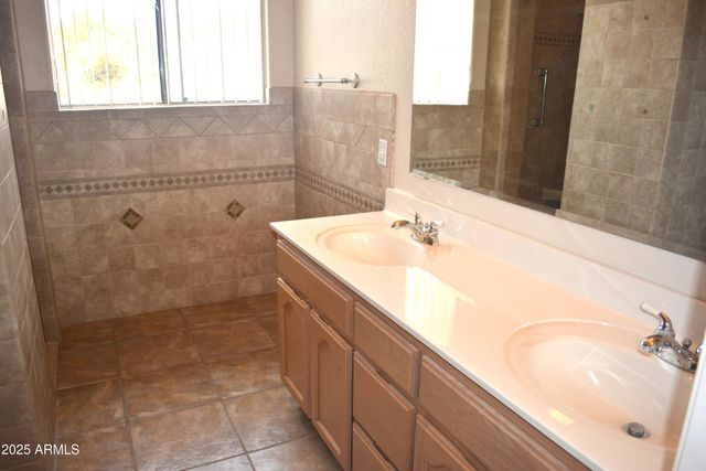 2714 KNOLLRIDGE Drive, Sierra Vista, AZ 85650