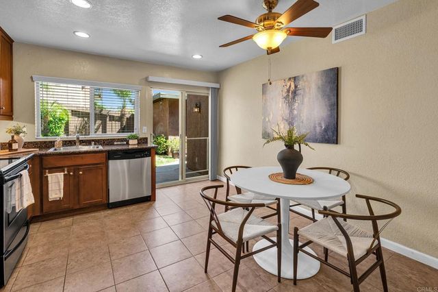 1429 N Broadway A, Escondido, CA 92026
