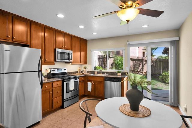 1429 N Broadway A, Escondido, CA 92026