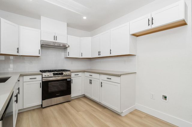 735 N Hughes Avenue, Fresno, CA 93728
