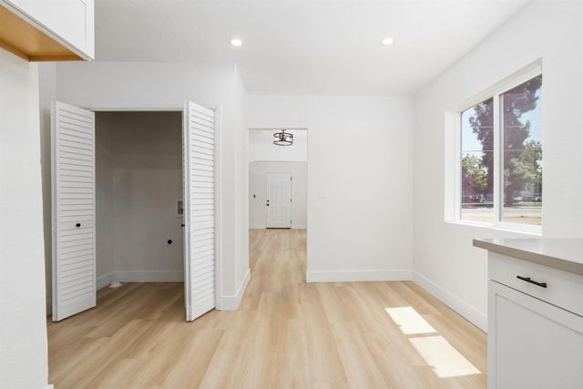 735 N Hughes Avenue, Fresno, CA 93728