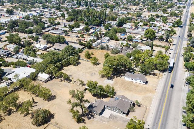 735 N Hughes Avenue, Fresno, CA 93728