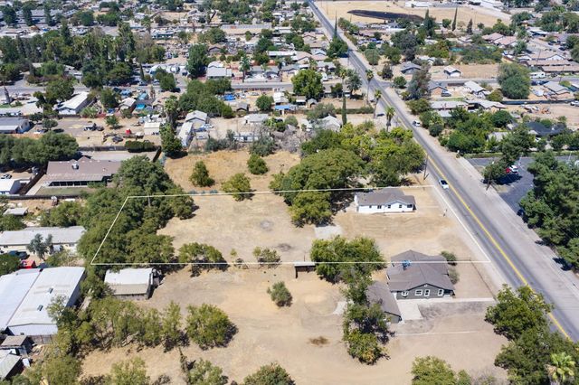 735 N Hughes Avenue, Fresno, CA 93728
