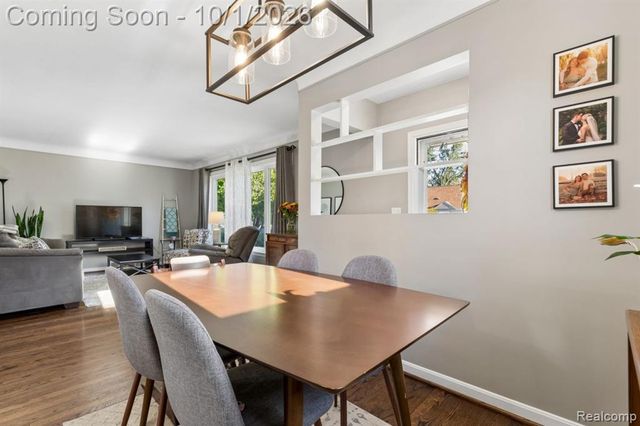 22644 Ridgeway Street, Saint Clair Shores, MI 48080
