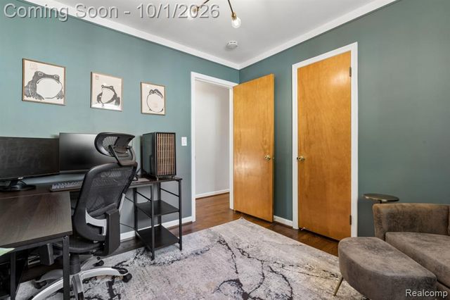 22644 Ridgeway Street, Saint Clair Shores, MI 48080