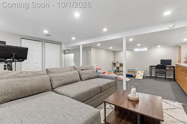 22644 Ridgeway Street, Saint Clair Shores, MI 48080