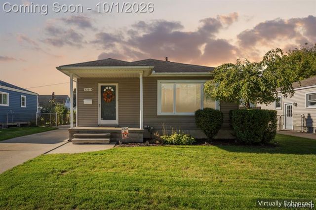 22644 Ridgeway Street, Saint Clair Shores, MI 48080