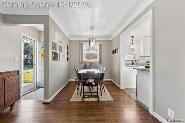 22644 Ridgeway Street, Saint Clair Shores, MI 48080
