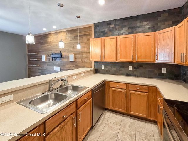 1015 Venetian Drive 104, Melbourne, FL 32904
