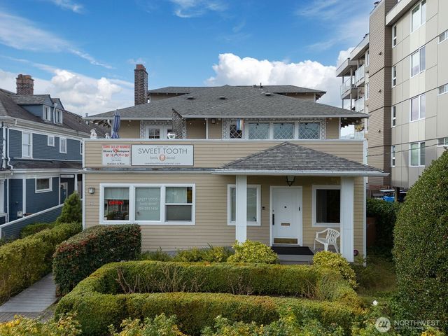 211 14th Avenue E, Seattle, WA 98112