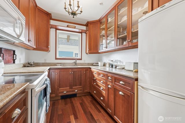 211 14th Avenue E, Seattle, WA 98112