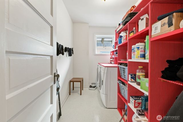 211 14th Avenue E, Seattle, WA 98112