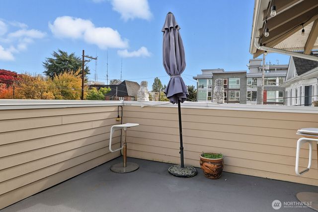 211 14th Avenue E, Seattle, WA 98112