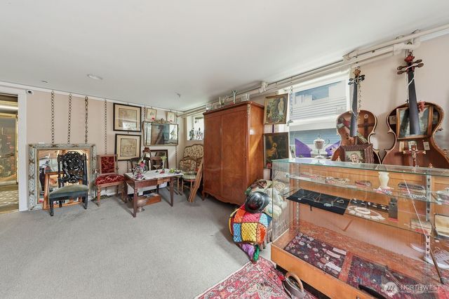 211 14th Avenue E, Seattle, WA 98112