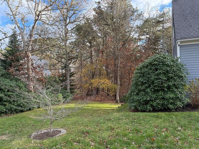 42 Marthas Ln, Harwich, MA 02645