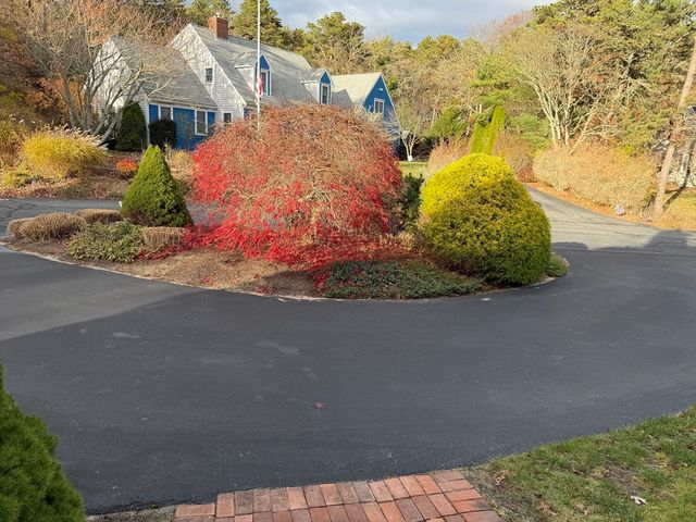 42 Marthas Ln, Harwich, MA 02645