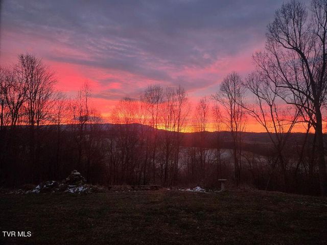 1965 Carterton Road, Lebanon, VA 24266