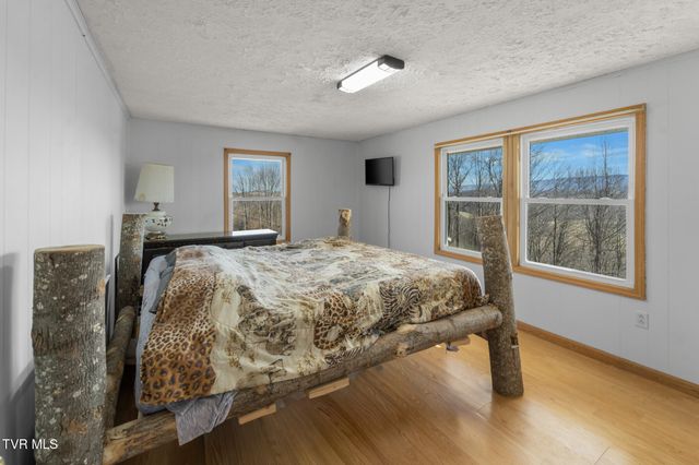 1965 Carterton Road, Lebanon, VA 24266