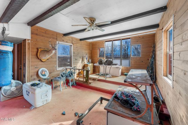 1965 Carterton Road, Lebanon, VA 24266