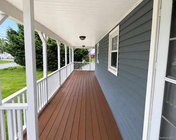 1423 9th Street, West Babylon, NY 11704
