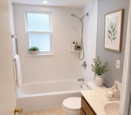 1423 9th Street, West Babylon, NY 11704