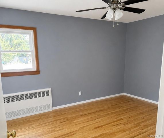 1423 9th Street, West Babylon, NY 11704