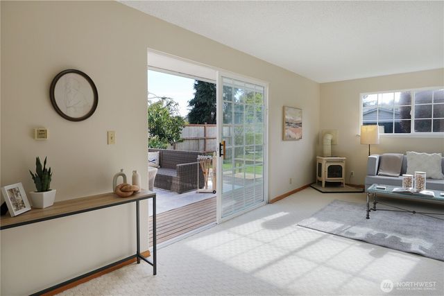 541 3rd Avenue S, Edmonds, WA 98020