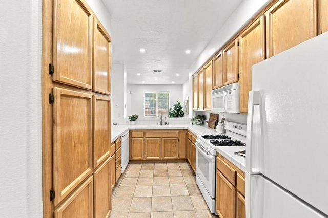 9113 Haussman Street, Elk Grove, CA 95758