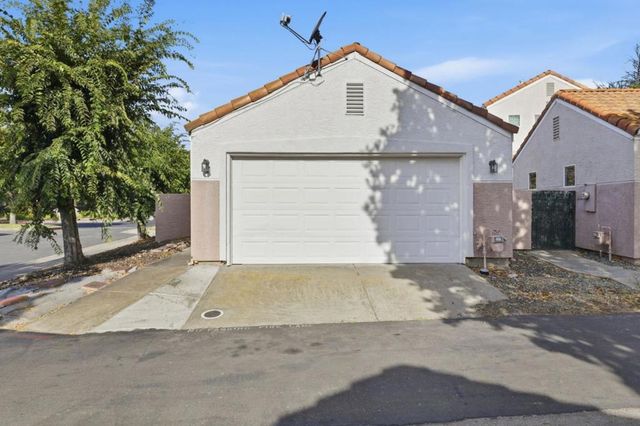 9113 Haussman Street, Elk Grove, CA 95758