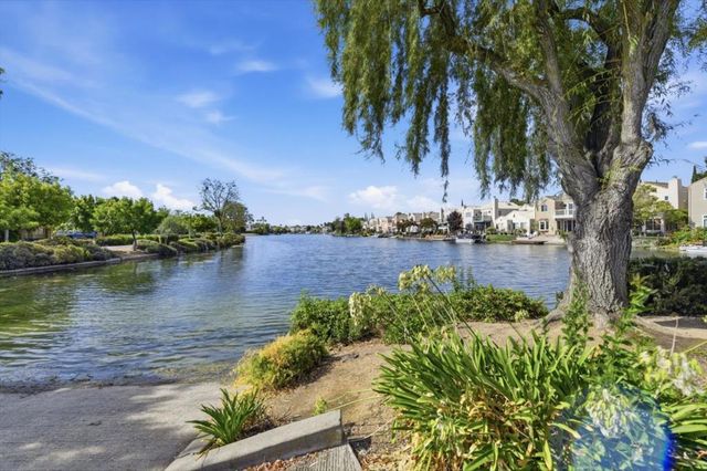 9113 Haussman Street, Elk Grove, CA 95758
