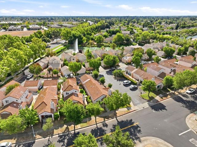 9113 Haussman Street, Elk Grove, CA 95758