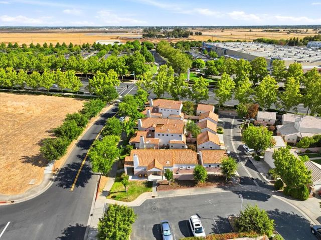 9113 Haussman Street, Elk Grove, CA 95758