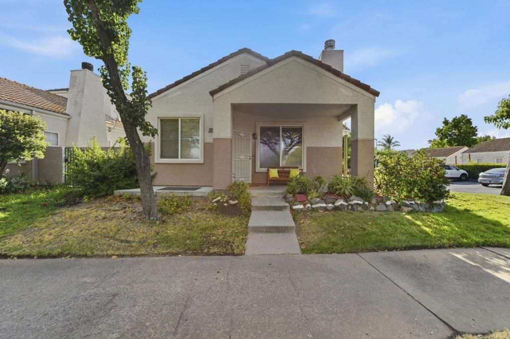 9113 Haussman Street, Elk Grove, CA 95758
