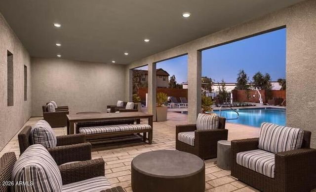 1319 W BLUEJAY Drive, Chandler, AZ 85286