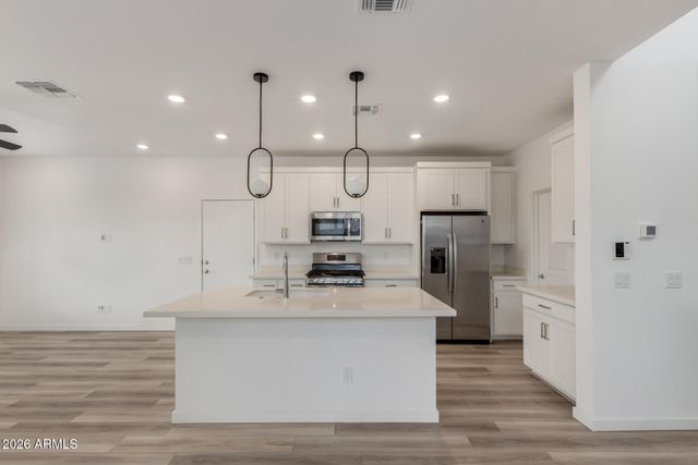 1319 W BLUEJAY Drive, Chandler, AZ 85286