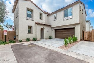 1319 W BLUEJAY Drive, Chandler, AZ 85286