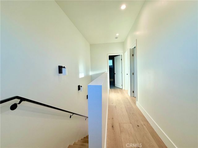 22404 Vanowen St, West Hills, CA 91307