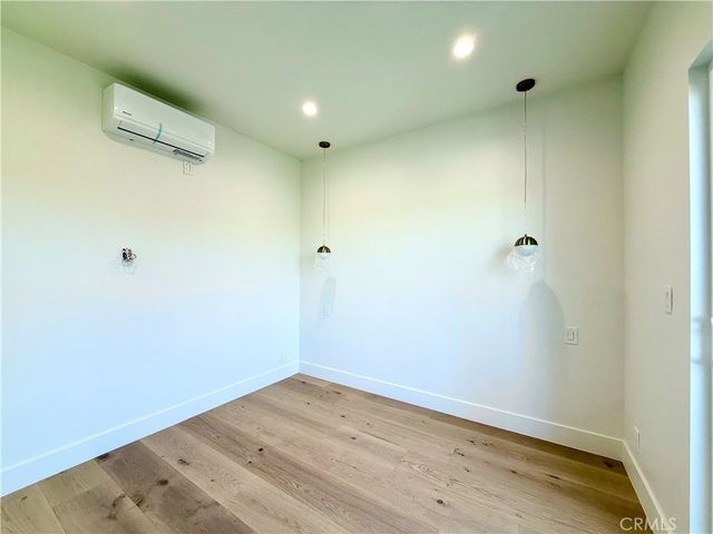 22404 Vanowen St, West Hills, CA 91307